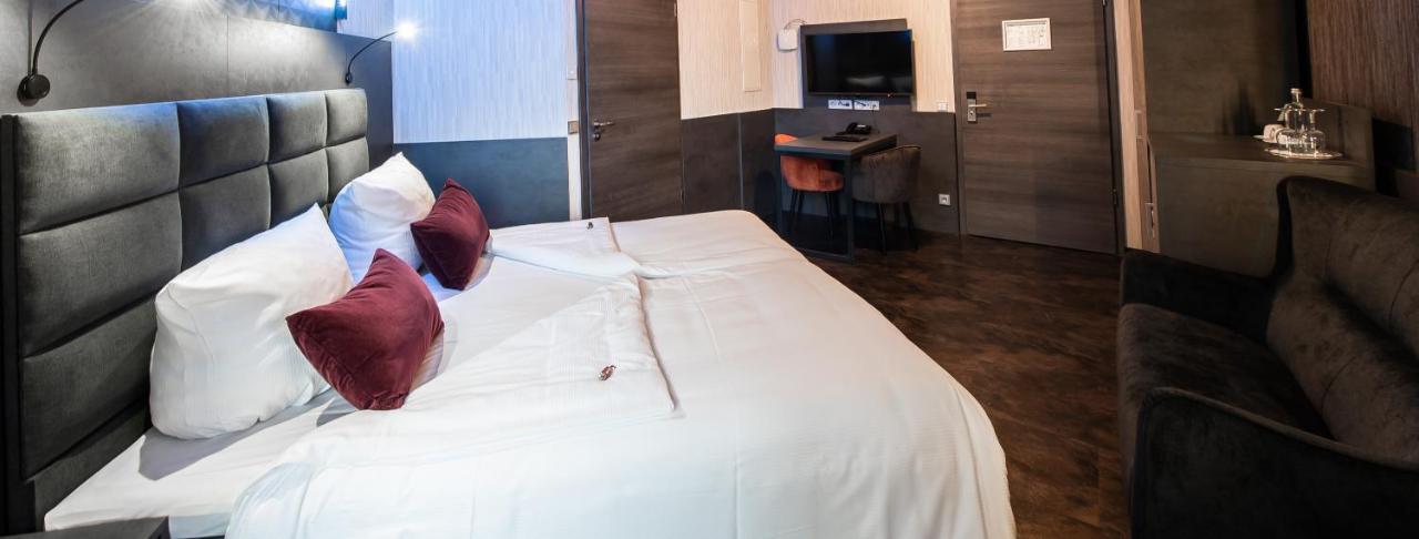 Hotel Lifestyle Mindelheim Exteriör bild